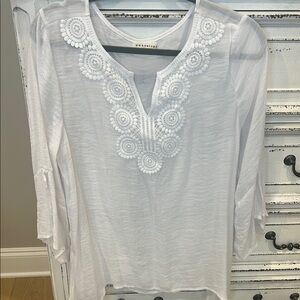 Retrelogy flutter White Embroidered Blouse 3/4 Sleeve